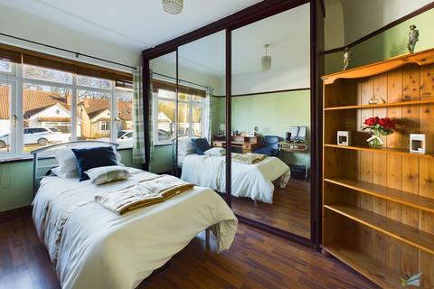 2 bedroom semi-detached bungalow for sale - Heathfield Rd, Wirral CH63