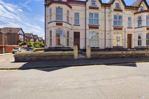 2 bedroom flat for sale - Grange Road, Wirral CH43