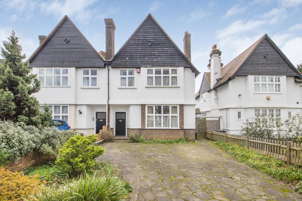 Mottingham Road, Mottingham SE9 5 bed semidetached house for sale £775,000