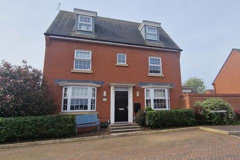 4 bedroom detached house for sale, The Squirrels, Whitchurch