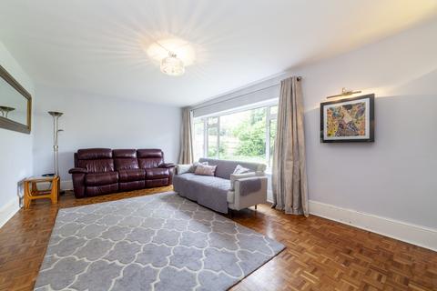 4 bedroom detached house to rent, Sunnyfield Road, Chislehurst BR7
