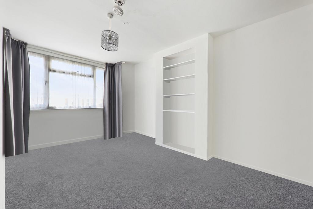 Streatham Road, Surrey, CR4 2 bed for sale £240,000