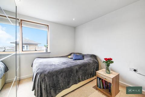 2 bedroom apartment for sale - Armstrong Road, London, NW10