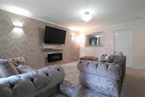 16 Carling Close, Bradford, BD7 4RU