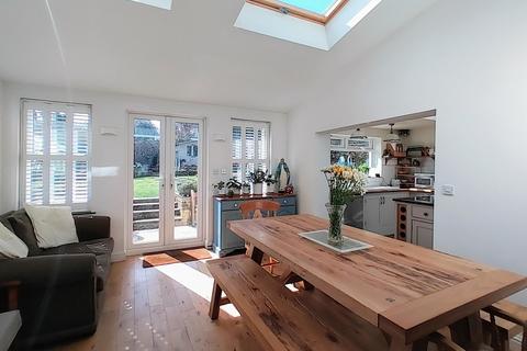 35 Westgate, Guiseley, Leeds, LS20 8HH