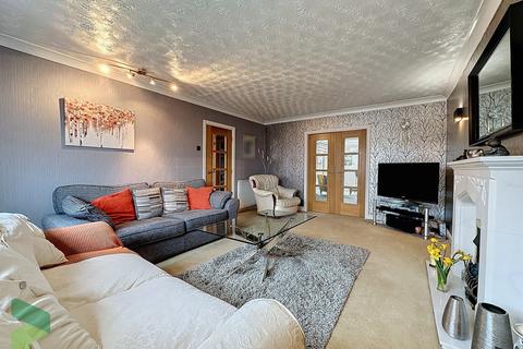 4 bedroom detached house for sale - Warrenside Close, Blackburn