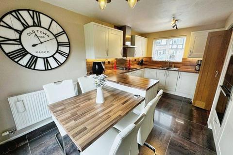 3 bedroom detached house for sale - Cottars Close, Stratton, Swindon, SN3 4YD