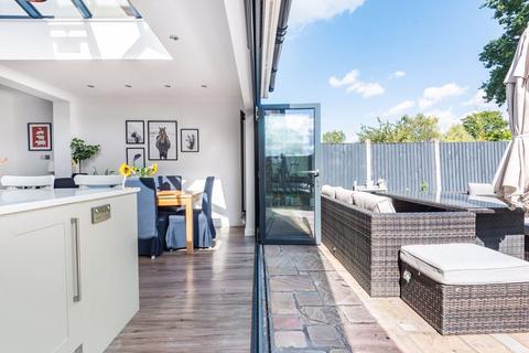 79 Crombie Road, Sidcup, DA15 8AT