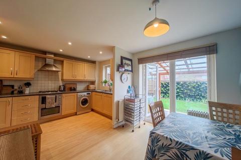 5 Broadwater Road, London, SE28 0AZ