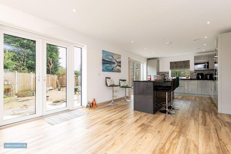 Kitchen/Dining Area