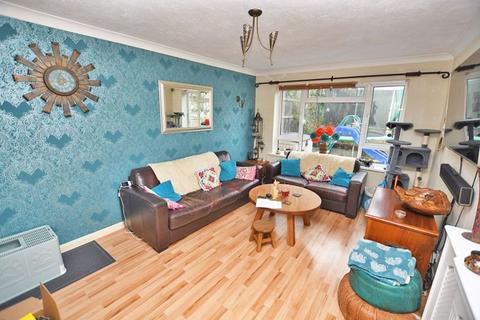 3 bedroom end of terrace house for sale, Merton Road, Maidstone ME15 8