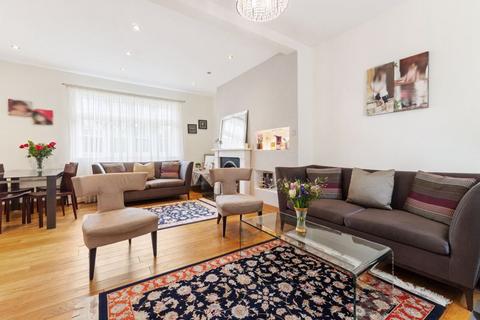 undefined, Hogarth Hill, Hampstead Garden Suburb, NW11