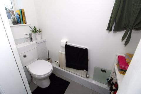 24 Calthorpe Close, Walsall, WS5 3LT