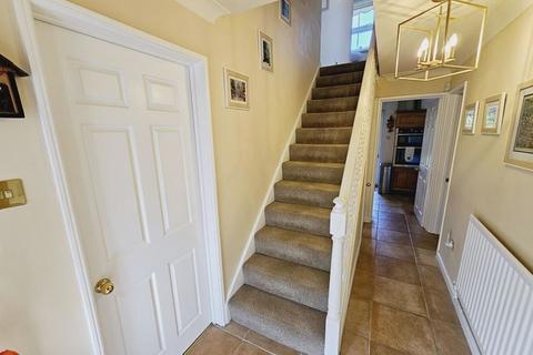 4 bedroom detached house for sale, Queenswood Drive, Hereford HR1