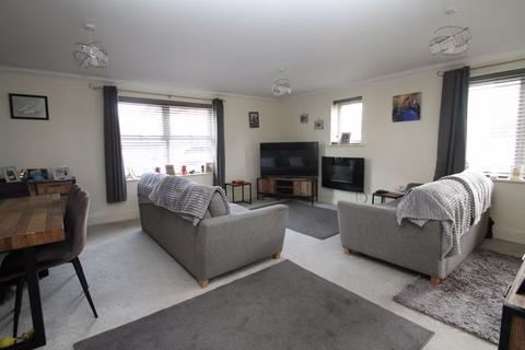 2 bedroom apartment for sale - Paxton Avenue, Hawkinge, Folkestone
