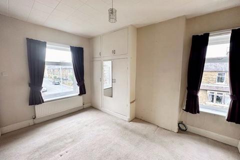4 bedroom end of terrace house for sale - Waverley Road, Elland