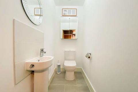 27 Donington Grove, Wolverhampton, WV10 6EE