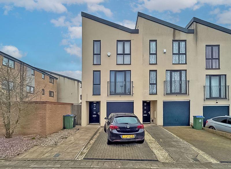 Braybrook Crescent, West Bromwich 3 bed end of terrace house for sale