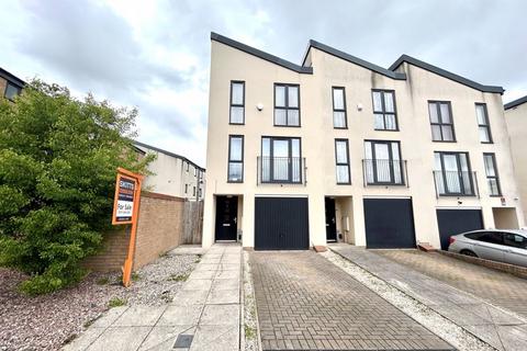 8 Braybrook Crescent, West Bromwich, B70 7DZ