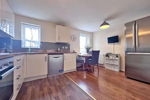 8 Braybrook Crescent, West Bromwich, B70 7DZ