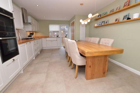 3 bedroom house for sale, Binscombe Lane, Godalming