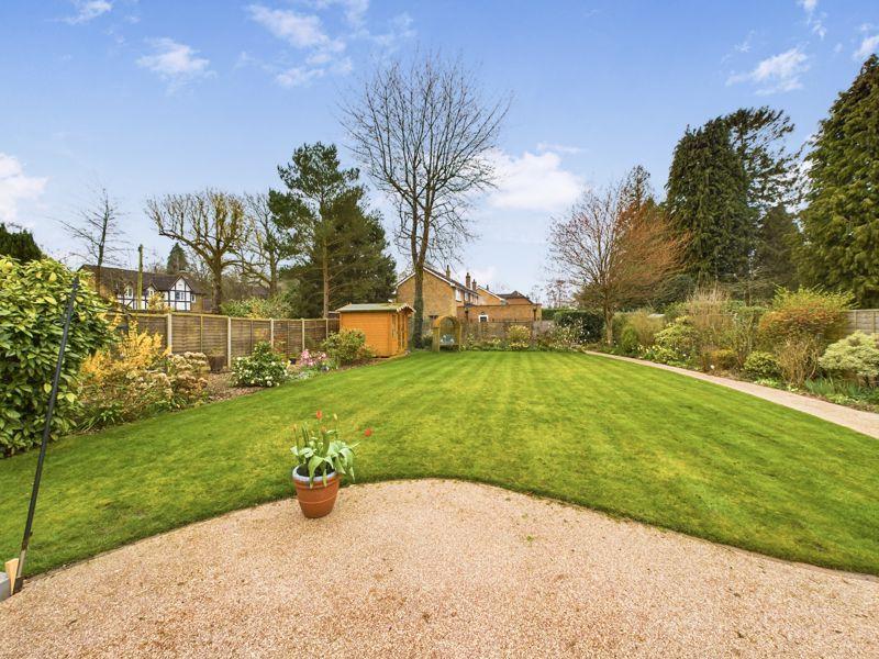 Chaldon Common Road, Chaldon 5 bed detached house for sale £930,000