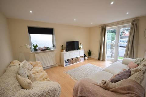 2 bedroom apartment to rent - Richmond Park Road, Bournemouth BH8