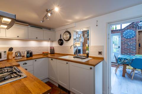 3 bedroom semi-detached house for sale, Whyke Road, Chichester