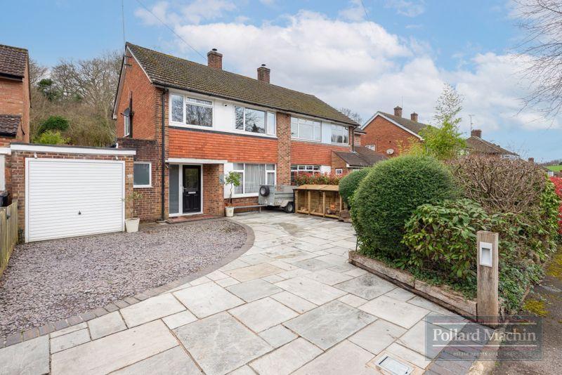 Holmwood Avenue, Sanderstead 3 bed semidetached house for sale £575,000