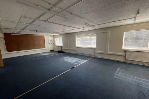 Property to rent, OFFICE WITH INDUSTRIAL UNIT - TO RENT