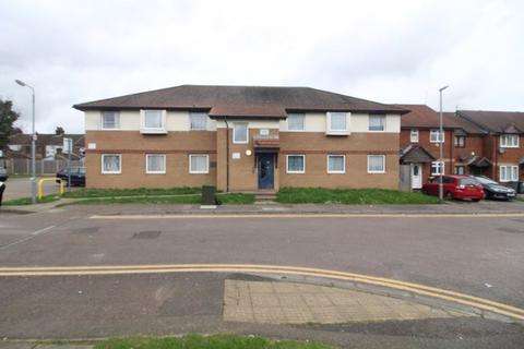 2 bedroom flat for sale, Milliners Way, Luton