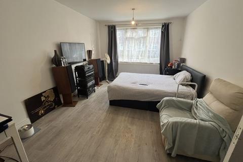 3 bedroom end of terrace house for sale - Farrier Road, Northolt