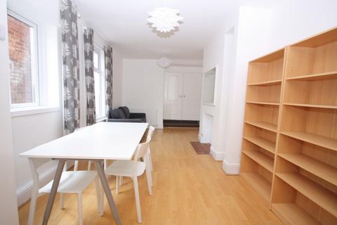 2 bedroom apartment for sale, Ground Floor Flat, 33 St. Johns Road