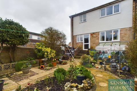 3 bedroom end of terrace house for sale - Ash Grove, Kingsclere, Newbury, Hampshire, RG20