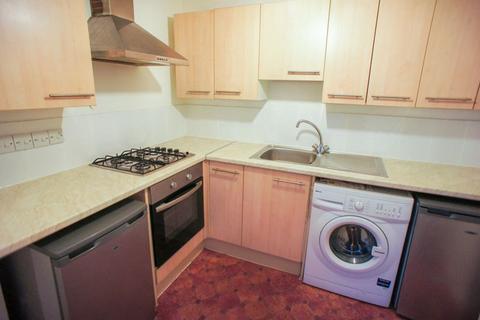 2 bedroom apartment for sale - Clay Hill Road, Basildon