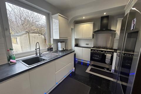 3 bedroom semi-detached house to rent - Beresford Avenue, Surbiton