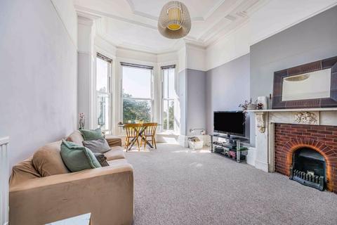 2 bedroom flat for sale - Western Parade, Southsea