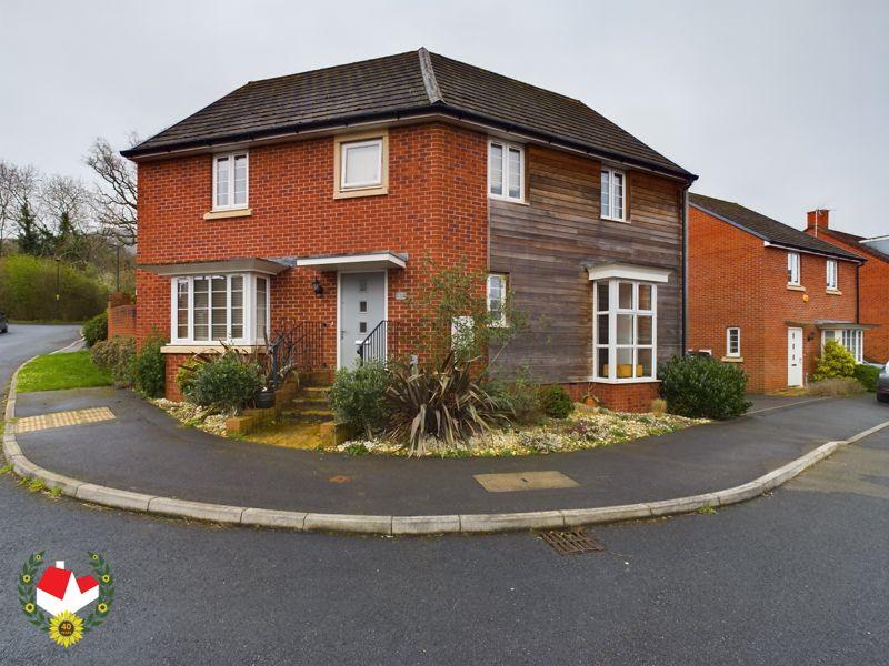 Oldfield Road, Brockworth, Gloucester GL3 4RY 4 bed detached house for