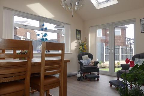 91 Fold Green, Chadderton, Oldham, OL9 9DX