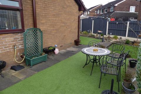 91 Fold Green, Chadderton, Oldham, OL9 9DX