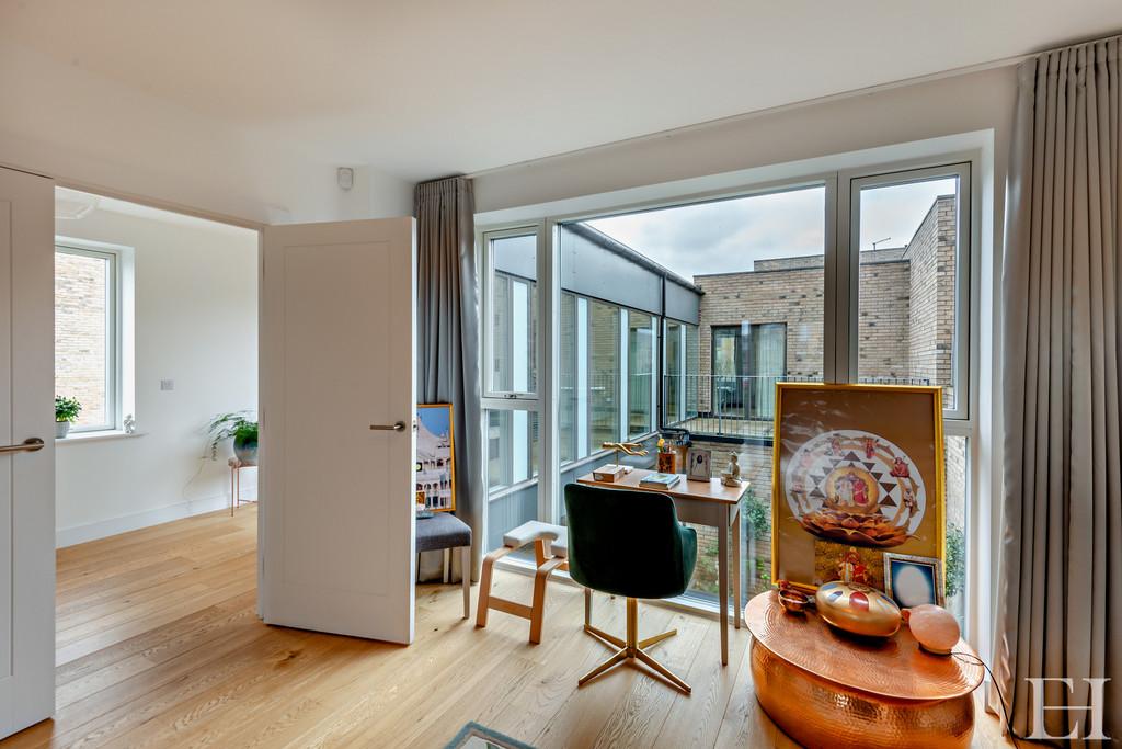 8588392-interiorwm14-800