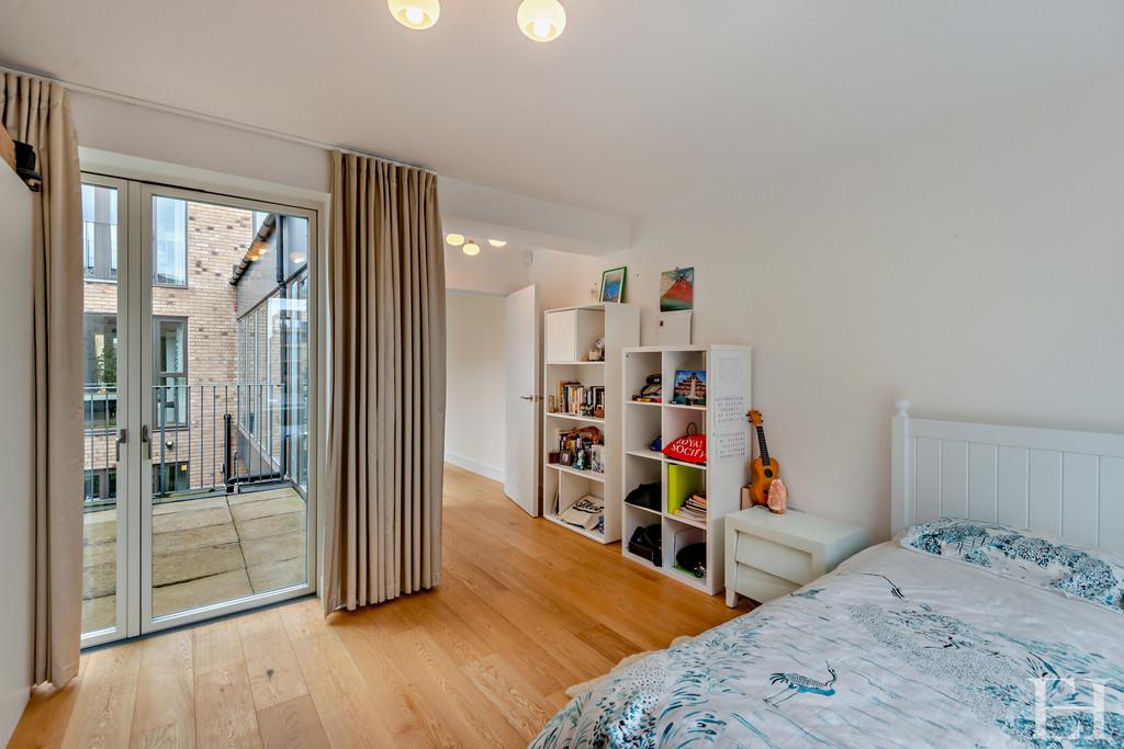 8588392-interiorwm20-800