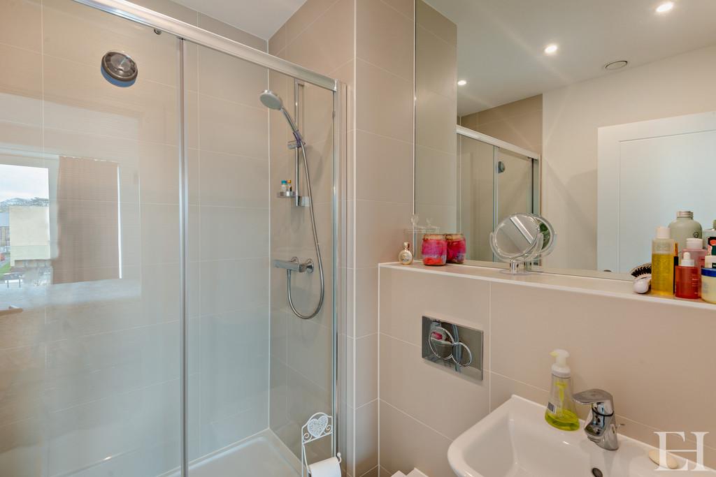 8588392-interiorwm06-800