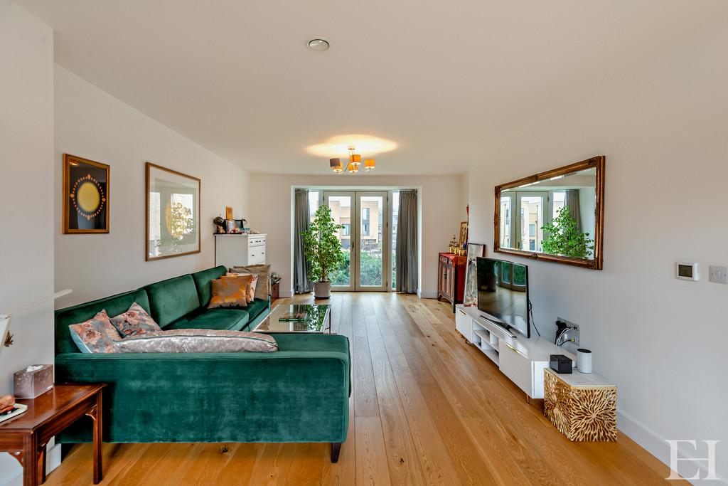 8588392-interiorwm16-800