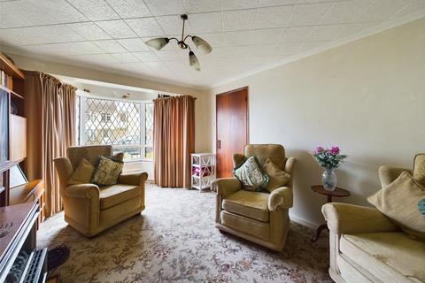 8 Beechcroft Road, Longlevens, Gloucester, GL2 9HF