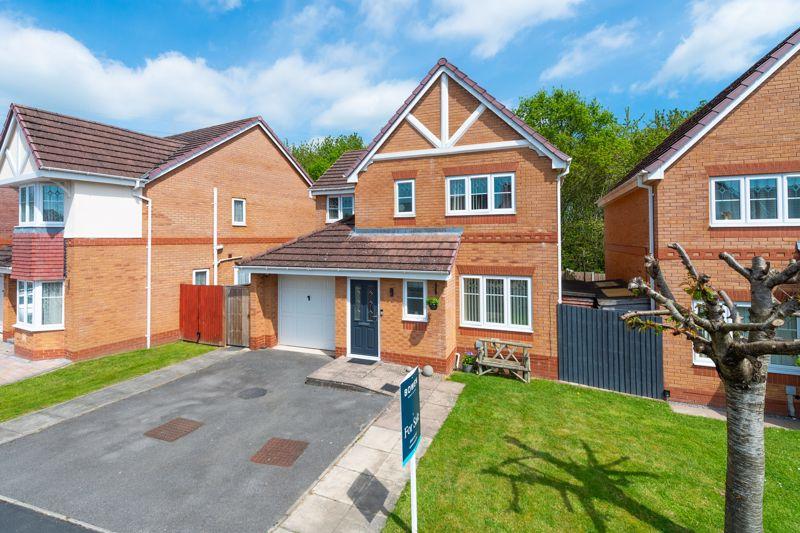 Henley Drive, Oswestry 4 bed detached house for sale £315,000