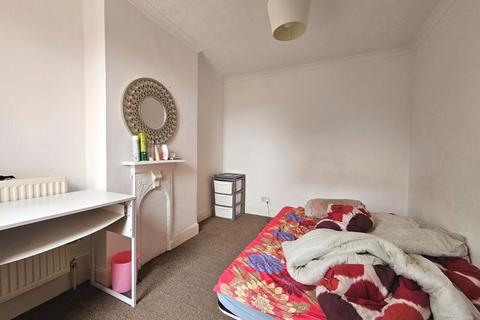 2 bedroom terraced house to rent - Carmarthen Street, Gloucester