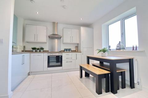 2 bedroom apartment for sale, Farrier Close, Manchester M27