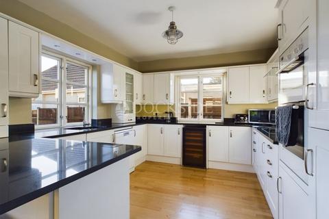 4 bedroom detached bungalow for sale, Rede Court Road, Rochester