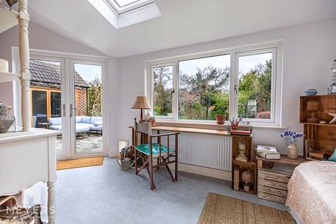 28 Lowther Road, Bournemouth, BH8 8NG